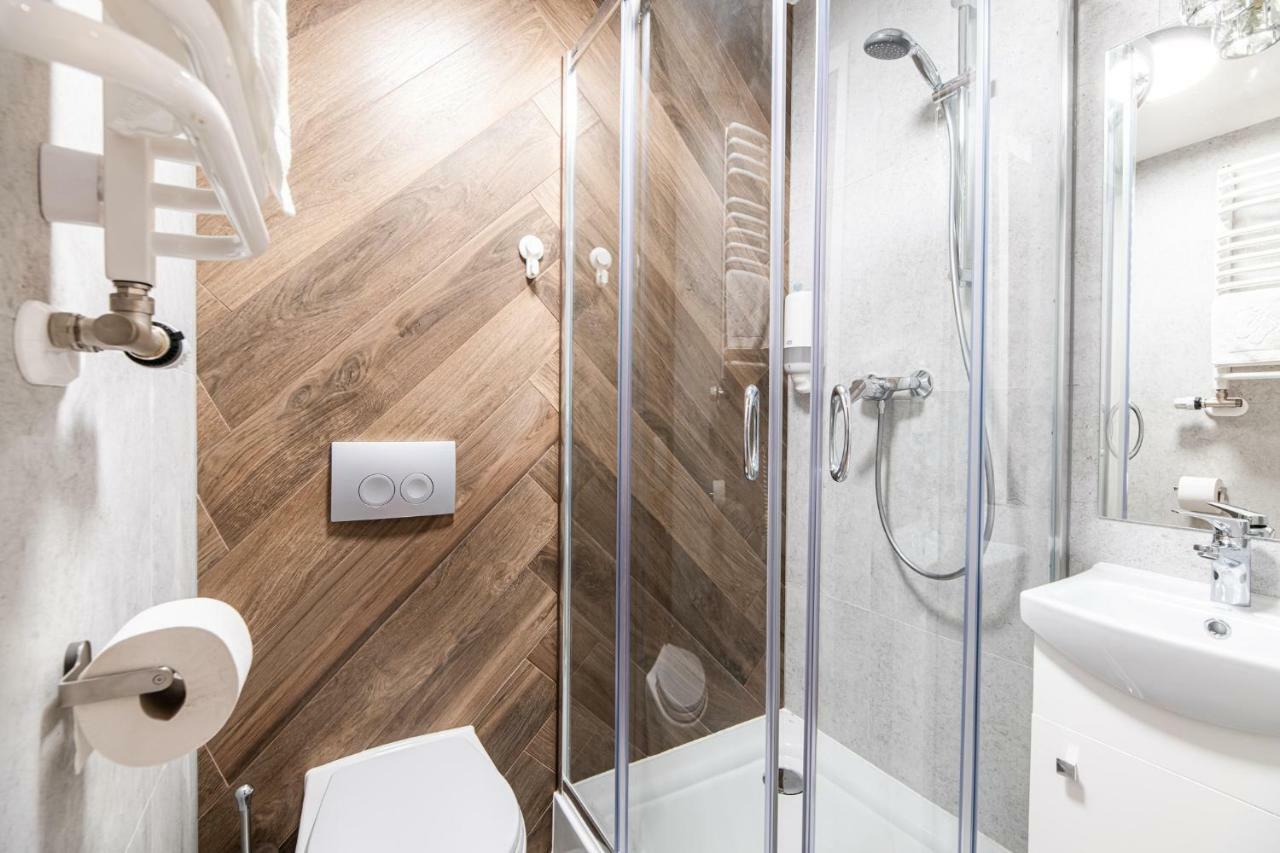 Lubomirskiego 23 Residence - Great Location, 10 Min To Main Square By Foot, Right Next To Main Rail And Bus Station Cracovia Exterior foto