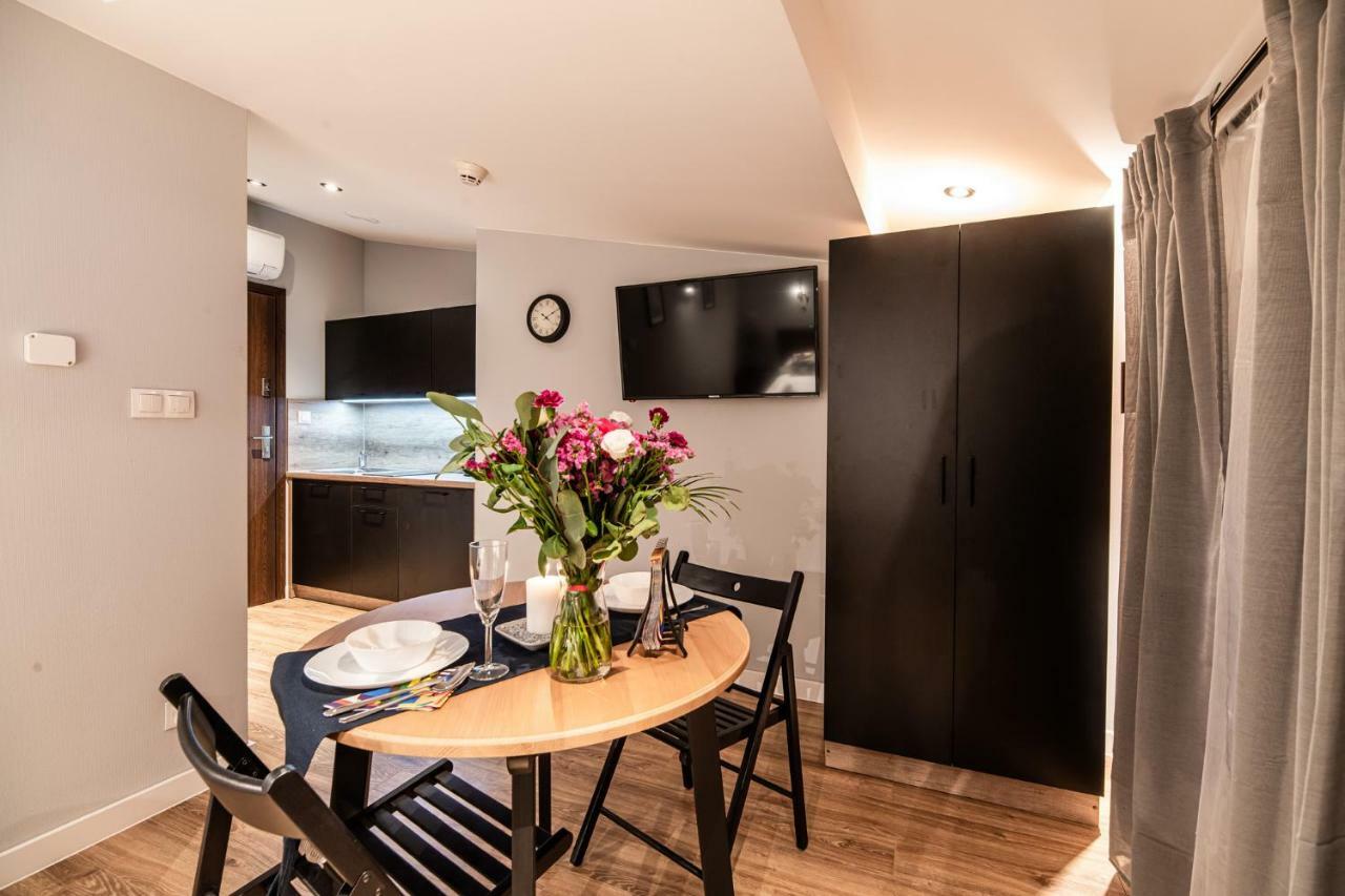 Lubomirskiego 23 Residence - Great Location, 10 Min To Main Square By Foot, Right Next To Main Rail And Bus Station Cracovia Exterior foto