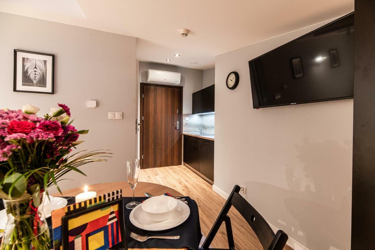 Lubomirskiego 23 Residence - Great Location, 10 Min To Main Square By Foot, Right Next To Main Rail And Bus Station Cracovia Exterior foto